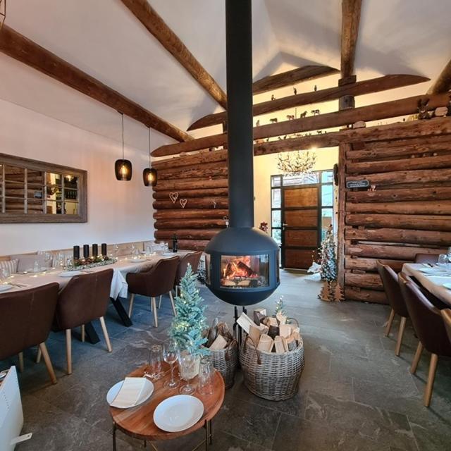 Chesa Prema Bed & Breakfast - Restaurant Дизентис Екстериор снимка